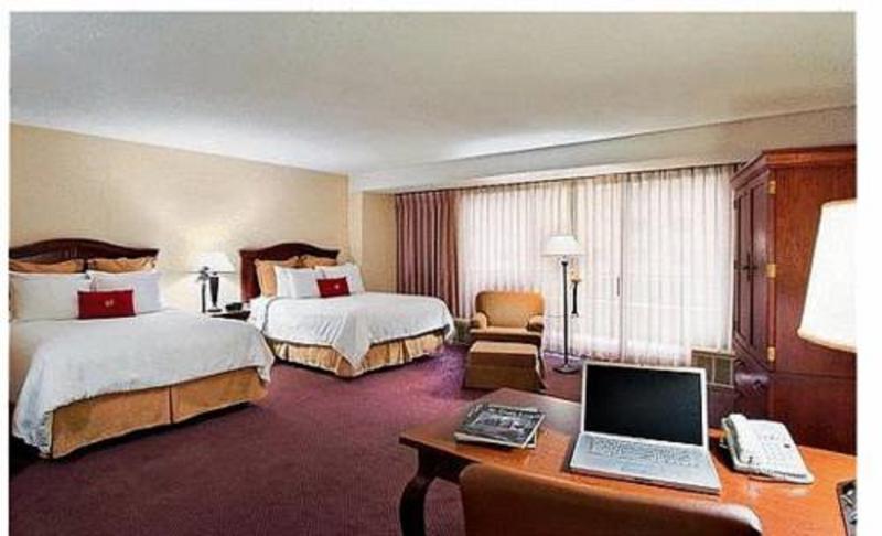 City Place Hotel Saint Louis Room photo