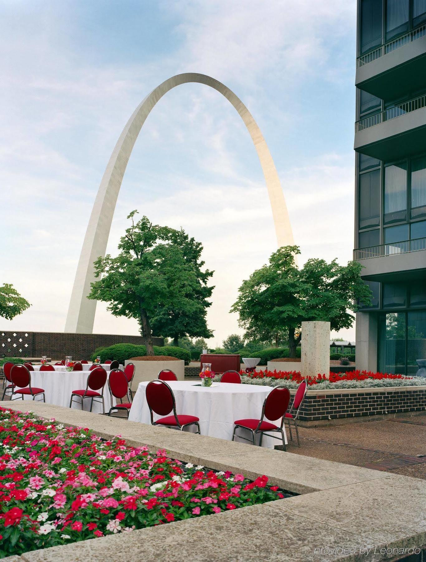 City Place Hotel Saint Louis Exterior photo